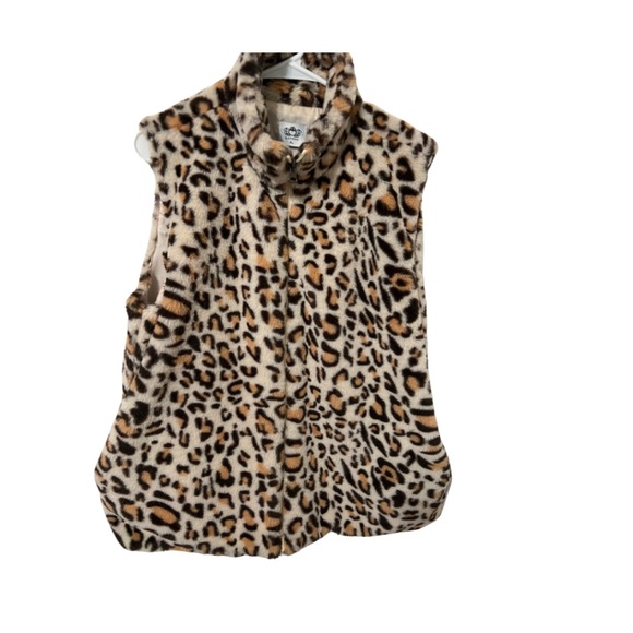 Animal Print Fleece Vest w/pockets - Picture 2 of 6